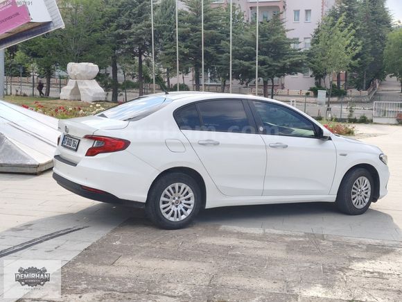 HATASIZ-BOYASIZ-HASAR KAYITSIZ 2023 FİAT EGEA 1.3 EASY