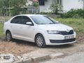ORJİNAL 133000 KM DE 2015 MODEL SCODA RAPİD 1.2 AMBİTİON