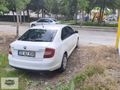 ORJİNAL 133000 KM DE 2015 MODEL SCODA RAPİD 1.2 AMBİTİON