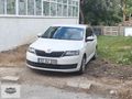 ORJİNAL 133000 KM DE 2015 MODEL SCODA RAPİD 1.2 AMBİTİON