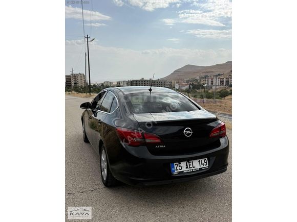 Astra sedan 1.6 Etition plus