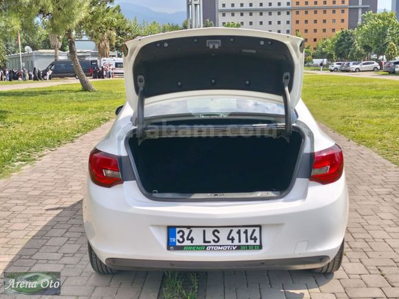 ARENA OTOMOTİVDEN 2017 MODEL OPEL ASTRA EDİTİON PLUS 115 BG