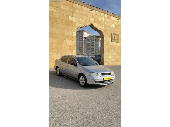 2001 model Opel astra