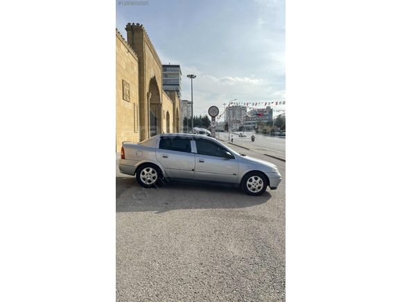 2001 model Opel astra