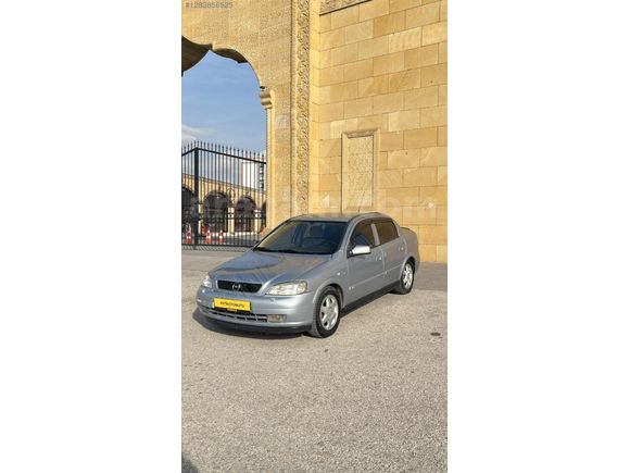 2001 model Opel astra