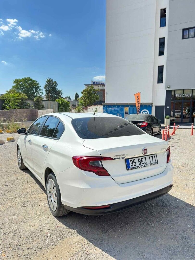Galeriden Fiat Egea 1.3 Multijet Easy 2016 Model İzmir 198.000 km Beyaz 4