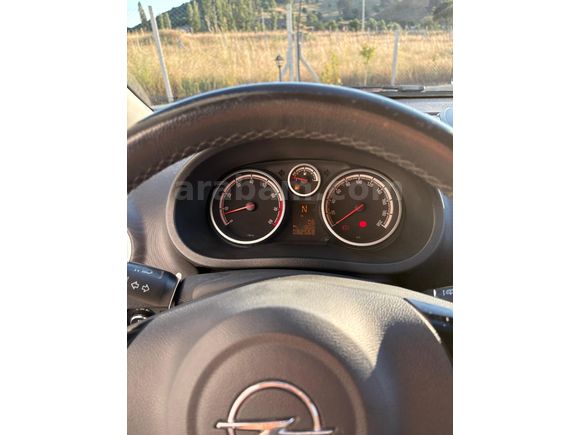 Sahibinden Opel Corsa 1.2 Twinport Active 2014 Model