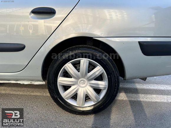 HATASIZ BOYASIZ 2004 MODEL RENAULT CLİO 1.4 BENZİN/LPG KLİMALI