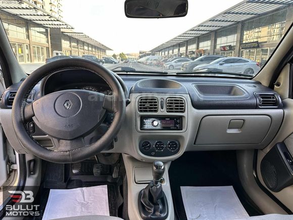 HATASIZ BOYASIZ 2004 MODEL RENAULT CLİO 1.4 BENZİN/LPG KLİMALI