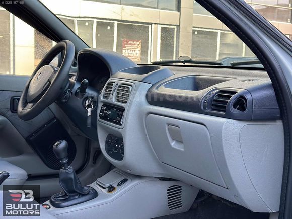 HATASIZ BOYASIZ 2004 MODEL RENAULT CLİO 1.4 BENZİN/LPG KLİMALI
