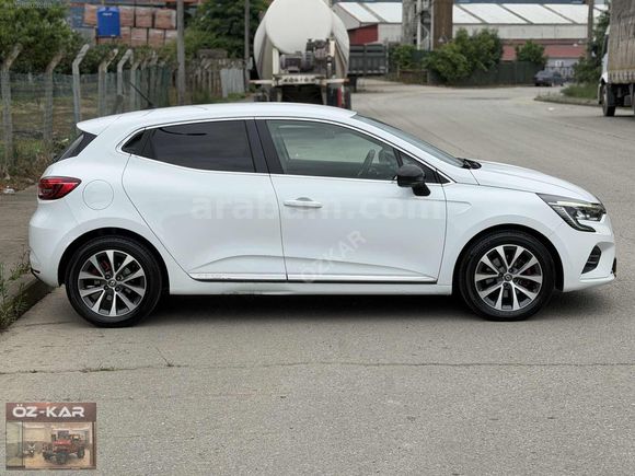 ÖZKAR'DAN 2020 RENAULT CLİO 1.3 TCE ICON 130 HP HATASIZ