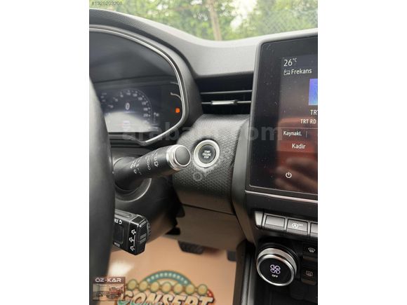 ÖZKAR'DAN 2020 RENAULT CLİO 1.3 TCE ICON 130 HP HATASIZ