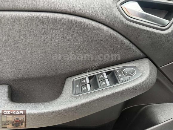 ÖZKAR'DAN 2020 RENAULT CLİO 1.3 TCE ICON 130 HP HATASIZ