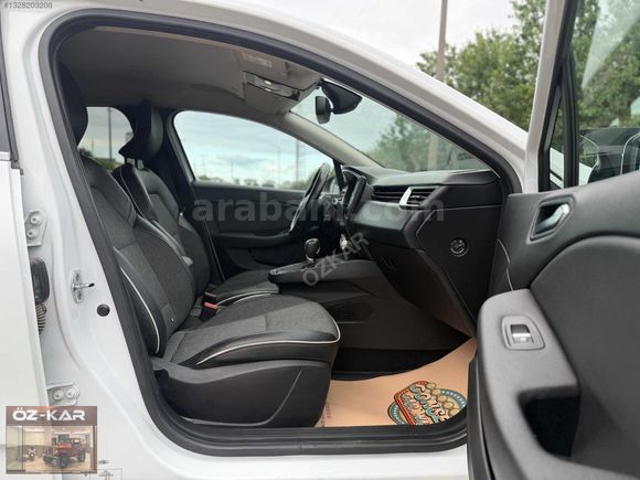 ÖZKAR'DAN 2020 RENAULT CLİO 1.3 TCE ICON 130 HP HATASIZ