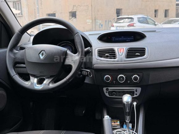 KA-CAR,DAN 2015 FLUENCE 260 BİNDE OTOMATİK AİLE ARACI