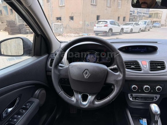 KA-CAR,DAN 2015 FLUENCE 260 BİNDE OTOMATİK AİLE ARACI