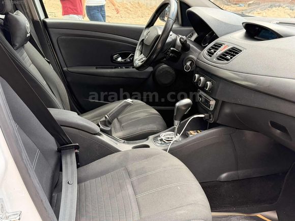 KA-CAR,DAN 2015 FLUENCE 260 BİNDE OTOMATİK AİLE ARACI