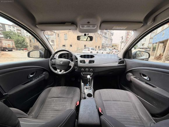 KA-CAR,DAN 2015 FLUENCE 260 BİNDE OTOMATİK AİLE ARACI