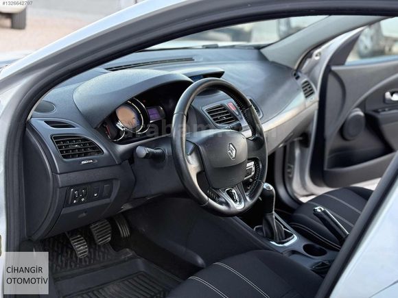 1.5 DCİ TOUCH MANUEL TEMİZ ARAÇ