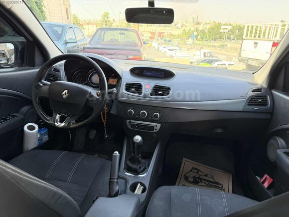 SEVİLEN AUTO RENAULT FLUENCE TOUCH HASARSIZ