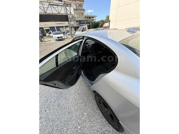 Sezgin Auto dan fluence