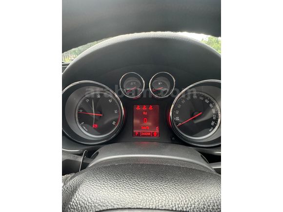 Sahibinden Opel Insignia 2.0 CDTI Cosmo Active Select 2011 Model