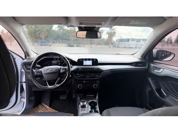 USCAR'dan 2021 FOCUS 1.5 TREND X 126 bi km Bakımlı Temiz