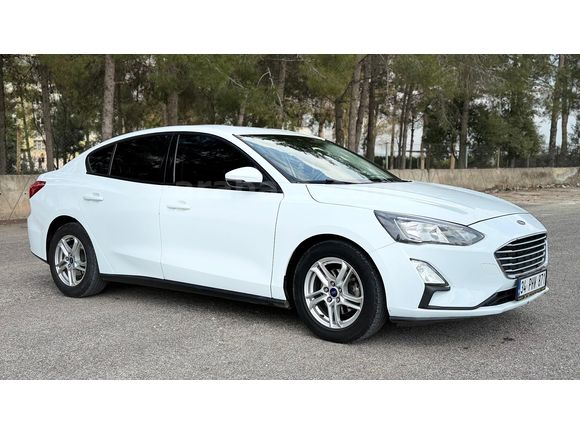 USCAR'dan 2021 FOCUS 1.5 TREND X 126 bi km Bakımlı Temiz