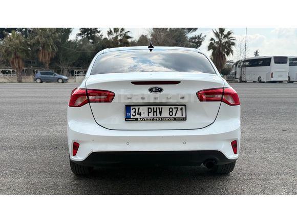 USCAR'dan 2021 FOCUS 1.5 TREND X 126 bi km Bakımlı Temiz