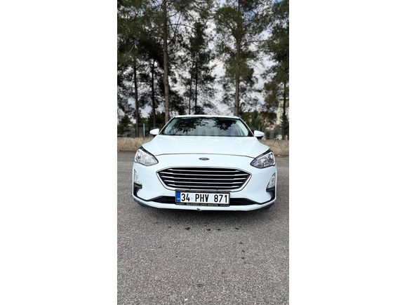 USCAR'dan 2021 FOCUS 1.5 TREND X 126 bi km Bakımlı Temiz