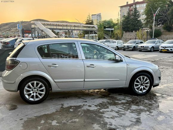ROYAL AUTO'dan ASTRA 1.6 115hp ENJOY HATASIZ 193km