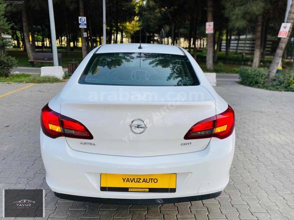 YAVUZ AUTO'DAN 2015 MODEL OPEL ASTRA TERTEMİZ ECCO FLEX