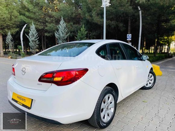 YAVUZ AUTO'DAN 2015 MODEL OPEL ASTRA TERTEMİZ ECCO FLEX