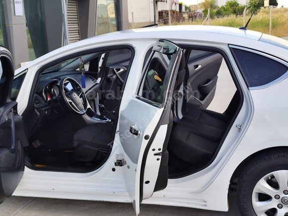 2018 MODEL OTOMOTİK 1.6 DİZEL DESİGN PAKET TEMİZ VE BAKİMLİ