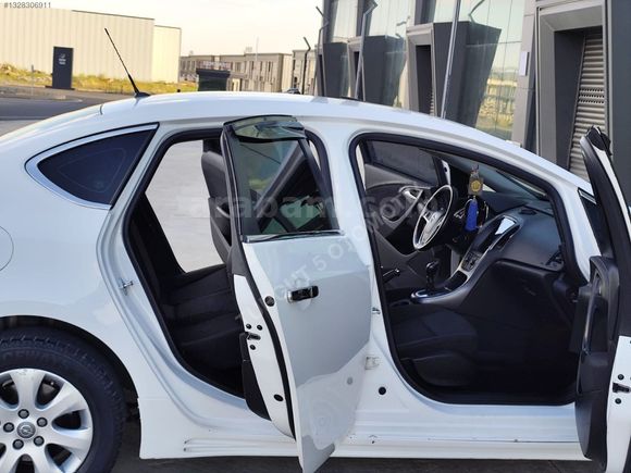 2018 MODEL OTOMOTİK 1.6 DİZEL DESİGN PAKET TEMİZ VE BAKİMLİ