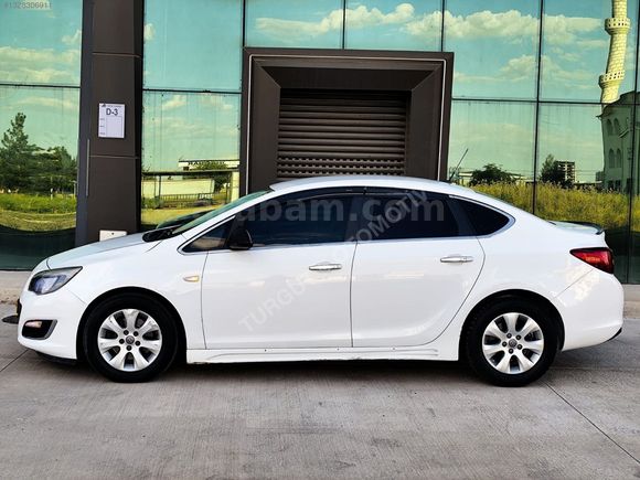 2018 MODEL OTOMOTİK 1.6 DİZEL DESİGN PAKET TEMİZ VE BAKİMLİ