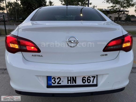 2017 DİZEL OTOMATİK BEYAZ GÜVERCİN