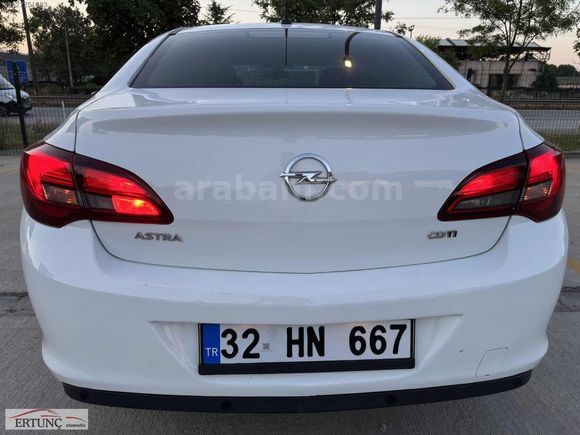 2017 DİZEL OTOMATİK BEYAZ GÜVERCİN