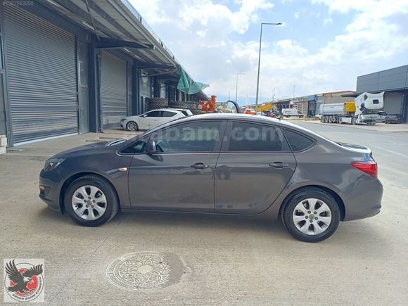 2016 DESİGN PAKET DİZEL OTOMATİK 138 bin km'de