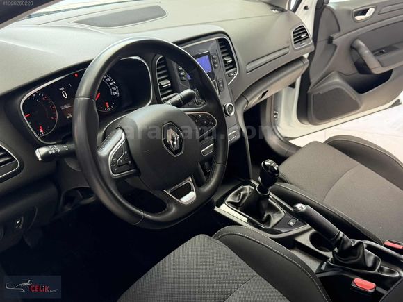 2021-MEGANE_1.3 TCE-JOY_140 HP-MANUEL_STEPNELİ-82.500KMDE