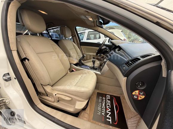 2012/RENAULT LATİTUDE/1.5 DCI/DEĞİŞENSİZ/PRIVILEGE/KAZASIZ