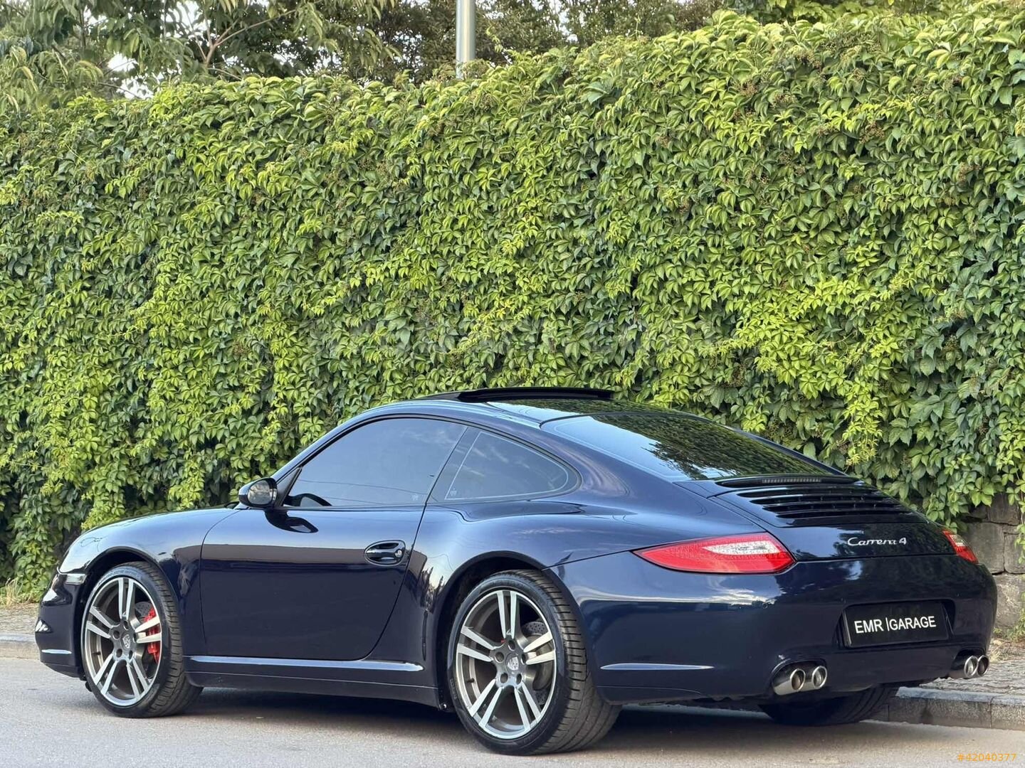 Galeriden Porsche 911 Carrera 4 2006 Model İstanbul 116.000 km Lacivert 2