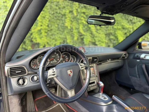 EMR I PORSCHE 911 CARRERA 4