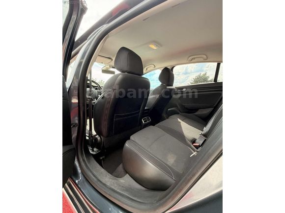 MİSS AUTO DAN DÜŞÜK KM MEGANE