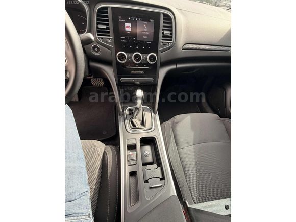 MİSS AUTO DAN DÜŞÜK KM MEGANE