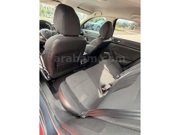 MİSS AUTO DAN DÜŞÜK KM MEGANE