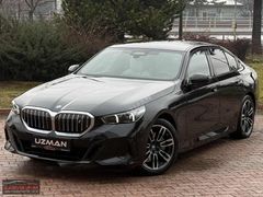 2026-İ5 eDrive40-Safir Siyah, İçi Beyaz, Ahşap Trim-%20 KDV