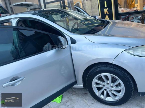 BÖRÜ AUTO'DAN HATASIZ AYARINDA MEGANE 3