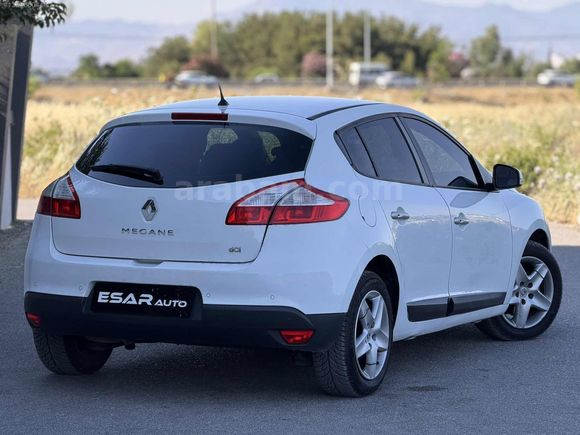 ESAR DAN HATASIZ 2013 1.5DCİ MEGANE TOUCH/462.000 TL KREDİ