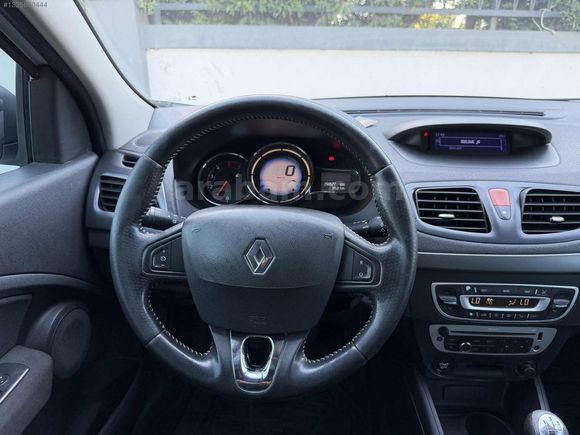 ESAR DAN HATASIZ 2013 1.5DCİ MEGANE TOUCH/462.000 TL KREDİ